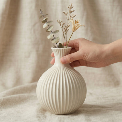🍑LUMIKIDIY™ Fluted Ceramic Decorative Vase